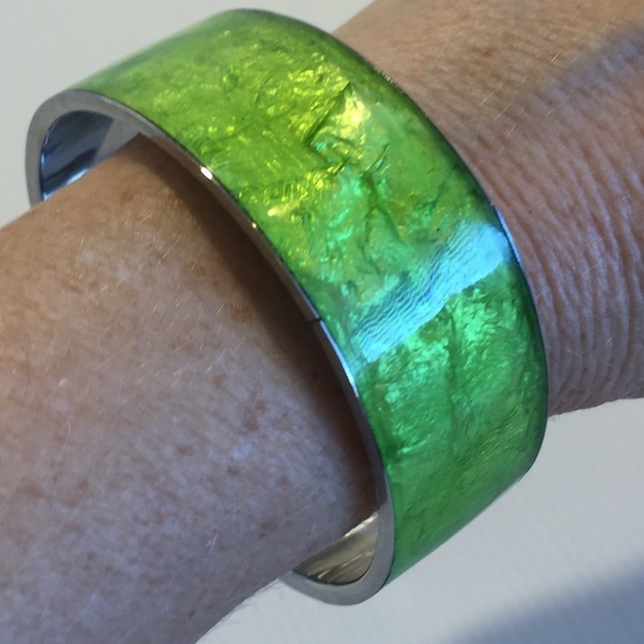 LIME GREEN BRACELET DUO resin feel enamel look - Picture 8 of 14